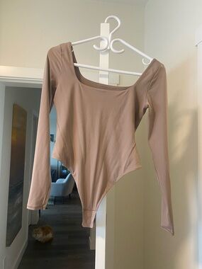 lululemon athletica Long Sleeve Scoop Neck Bodysuit - Taupe